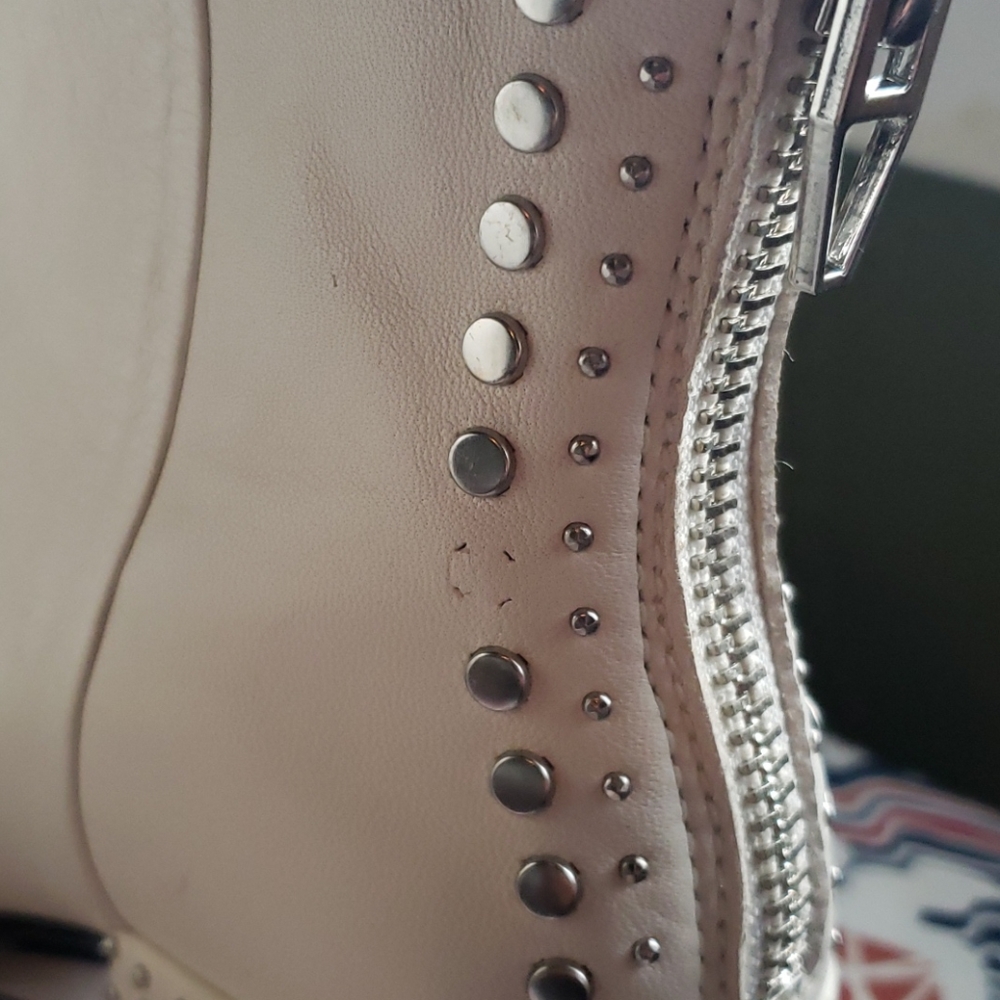 White Mazey Bootie - Picture 5 of 5